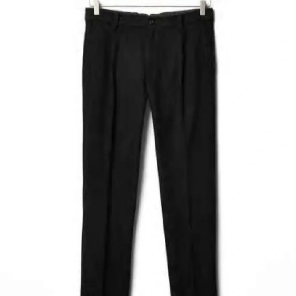 Gap Slim Fit Pleated Pants size 34/32 Black